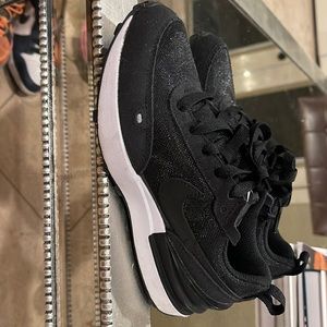 Black Nike waffle One Size 13